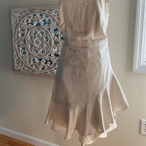 Causal dress with tiny polka dots